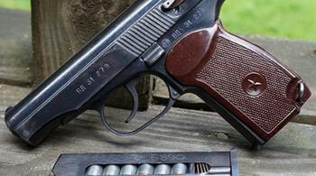 Polițist din Giurgiu, găsit împușcat în cap într-un apartament