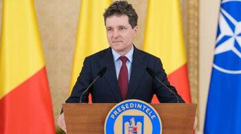 Președintele, față în față cu cea mai mare criză a democrației din istoria României