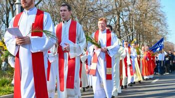 Procesiune în cinstea Sfântului Papă Ioan Paul al II-lea, duminică, pe străzile Capitalei