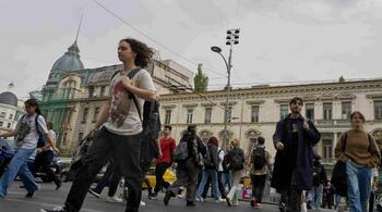 Două treimi dintre români spun că în ultimele șase luni au avut sentimentul că țara e în pericol