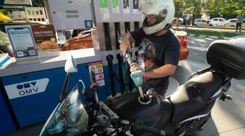 România se îndreaptă în viteză spre topul țărilor UE cu cei mai scumpi carburanți și cele mai mari facturi la (…)