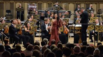 Soprana Teodora Gheorghiu și pianista Diana Ionescu, în recital la Ambasada României de la Paris, cu Zâmbetul (…)