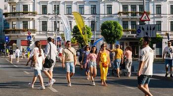 „Străzi Deschise – București” animă din nou orașul cu demonstrații de pictură, spectacole de animație, acrobații și (…)