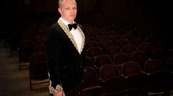 Tenorul ȘTEFAN von KORCH deschide stagiunea Filarmonicii Arad cu lucrarea sa „semnătură” -„Carmina Burana”