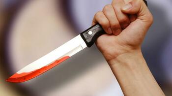 Tentativă de omor în Capitală. L-a urmărit 400 de metri și l-a înjunghiat de 33 de ori