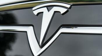 Vânzările de mașini electrice Tesla, în cădere liberă. S-au înregistrat scăderi de 13 la sută