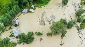 Tornade, furtuni și inundații: efectele crizei climatice în România