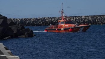Tragedie în Tenerife: Un român a murit după ce a fost surprins de valurile uriașe ale oceanului