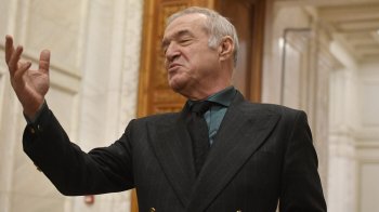 Atacantul căruia Gigi Becali i-a pus clauză de 500.000.000 de euro e gata să vină din Portugalia pentru a califica (…)