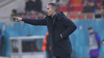 Van Persie și fotbaliștii săi au fost făcuți praf în studioul emisiunii din Olanda după FCSB – Feyenoord: „Au jucat (…)