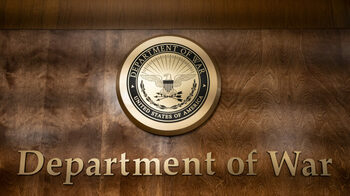 Pentagonul investighează un senator care a cerut armatei să nu respecte „ordinele ilegale”