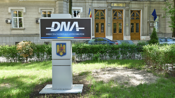 DNA continuă consolidarea statului de drept şi combaterea eficientă a corupţiei în România. Ce se arată în Raportul (…)