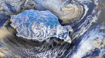 Ciclonul Adel aduce o răcire accentuată a vremii în România. Ploi, lapoviță și ninsoare în următoarele zile