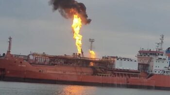 Incendiul izbucnit la nava cu GPL, aflată în Portul Ismail, a fost stins