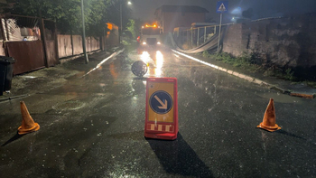 Ploi torențiale în București / INFRASTRUCTURĂ Sector 5: Verificăm constant șantierele din zonele unde avem lucrări (…)