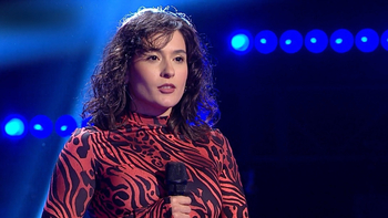 Carla Florian din Oradea a întors două scaune la Vocea României. S-au „luptat” pentru ea Smiley şi Irina Rimes