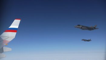 Bulgaria l-ar lăsa pe Putin să treacă pe deasupra ei către Budapesta. Polonezii spun că l-ar putea escorta și aresta