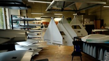În interiorul unei fabrici de drone kamikaze din Bulgaria