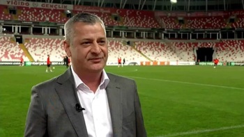 CFR Cluj, la un pas să fie depunctată de FRF din cauza datoriilor. Prima reacție a patronului Ioan Varga