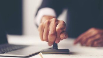 „Dacă sunt singur la părinţi, trebuie să dezbat moştenirea?”. Avocatul explică exact