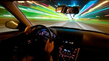 Tânăr prins conducând cu 127 km/h pe Șoseaua Borșului din Oradea, sub influența substanțelor psihoactive