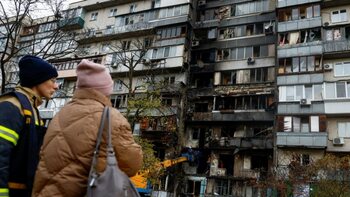 Rusia a lovit din nou Kievul, făcând trei morți și mai mulți răniți, inclusiv copii