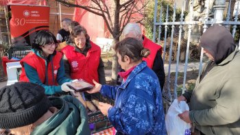 Târg Caritabil de Advent și mese calde pentru nevoiași, la începutul lunii