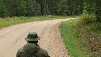 Estonia a închis un drum de frontieră, după apariția suspectă a soldaților ruși