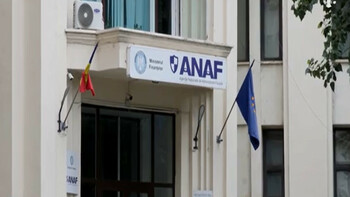 Consilier ANAF, prieten cu infractorii. A compromis o mega-anchetă după ce a divulgat informaţii secrete