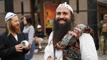 Pelerinii evrei ar putea trece spre Uman tot prin Moldova, dar pe șosele, nu prin Aeroportul Chișinău