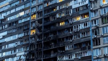 Estul Kievului lăsat fără curent de un nou atac aerian masiv al rușilor. Un băiat ucis la Zaporijia