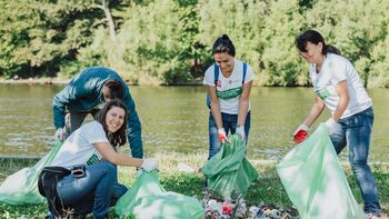 „Let’s Do It, Romania!”: Primăria Oradea caută voluntari pentru Ziua Curățeniei Naționale