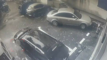 Ce se întâmplă după ce un hoț din Vaslui încearcă portiera la 5 mașini parcate. Momentul a fost filmat