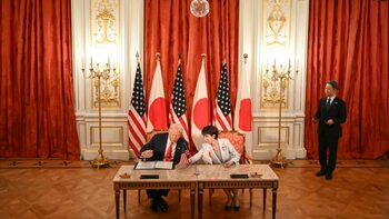 Japonia și SUA semnează un nou acord comercial, înaintea întâlnirii la vârf Trump-Xi