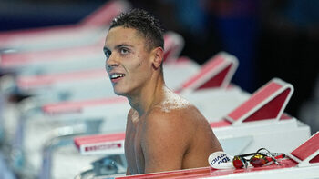 A mai apărut un rival pentru David Popovici la 100 metri liber. Canadianul Josh Liendo a „zburat” în bazin scurt și (…)