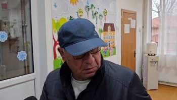 Incident la o secţie de vot din Constanţa. Bărbat, prins în timp ce fotografia buletinul de vot