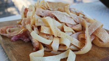 Cât a ajuns să coste șoriciul cu aproape o lună înainte de Crăciun. Prețurile au explodat în magazinele tradiționale