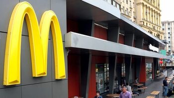 Ce cred americanii despre produsele din România de la McDonalds. Dezamăgirea când au văzut că nu primesc gratis (…)