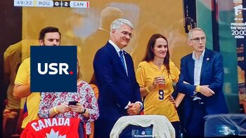 Scandal pe Arena Națională: Oana Țoiu, surprinsă cu bere în tribune. AUR și USR, pe aceeași lungime de undă?