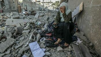 O nouă flotilă cu ajutor umanitar şi activişti, între care şi Greta Thunberg, pleacă spre Gaza pentru „a preveni (…)