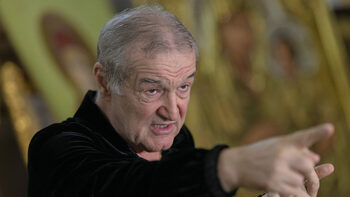 Gigi Becali l-a făcut mincinos și nu l-a mai transferat. Atacantul a negociat acum cu rivalele FCSB din Superliga: (…)
