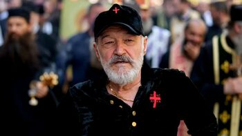 Obiectul purtat de Gigi Becali la inaugurarea Catedralei Naţionale care costă zeci de mii de euro. Nu s-a uitat la (…)