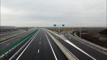România încheie 2025 cu jumătate din kilometri de drumuri realizaţi în 2024. Dar autorităţile sunt optimiste