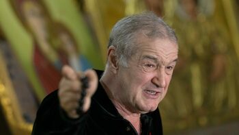 Gigi Becali a cerut să intre în direct la DigiSport şi a aruncat bomba: l-a plătit la negru pe Marius Lăcătuş! Cum a (…)