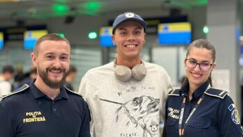 David Popovici s-a întors în țară, după cele două medalii de aur de la Singapore: „Nu e nicio șansă să mă retrag!”