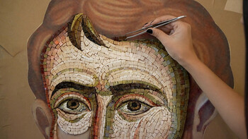 După pelerinaj, lucrările la mozaicul Catedralei Naționale se reiau. Mai sunt de acoperit 8.000 mp