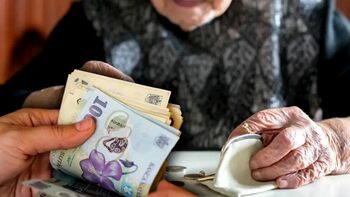 Sume neîncasate de către pensionarul decedat. Cine le poate lua şi actele necesare