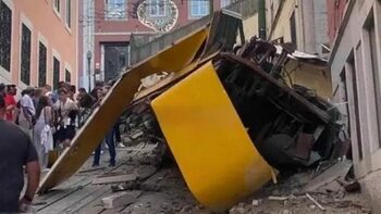 Tragedie la Lisabona: 15 morți și zeci de răniți după ce funicularul Gloria a deraiat VIDEO