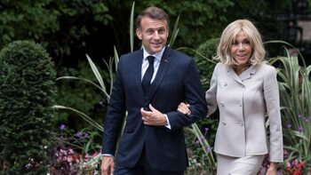 Macron va prezenta „dovezi științifice” într-un proces de defăimare din SUA pentru a demonstra că Brigitte este femeie