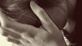 O fată de 13 ani din judeţul Covasna, dispărută de acasă, găsită în casa unui bărbat de 36 de ani / Fata îl (…)